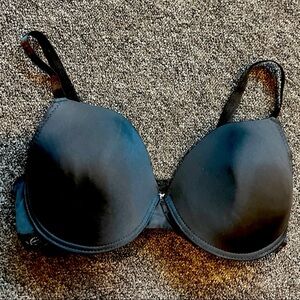 Bebe  Lightly Padded Tag Free Underwire Bra Black Size 38D